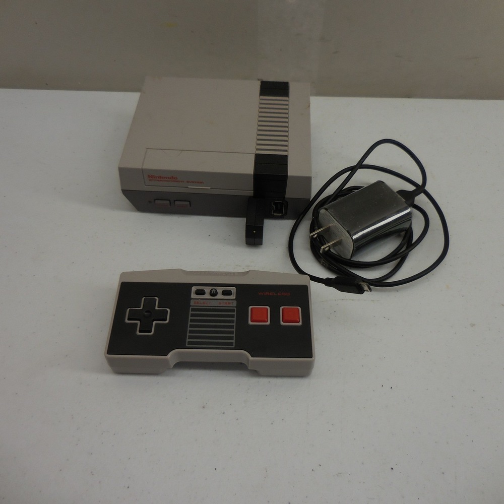Nintendo NES Classic Edition Console CLV-001 My Arcade Wireless Controller Set